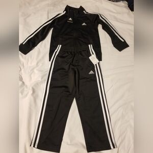 NWT Adidas Tracksuit Size 5 Color Black/White
